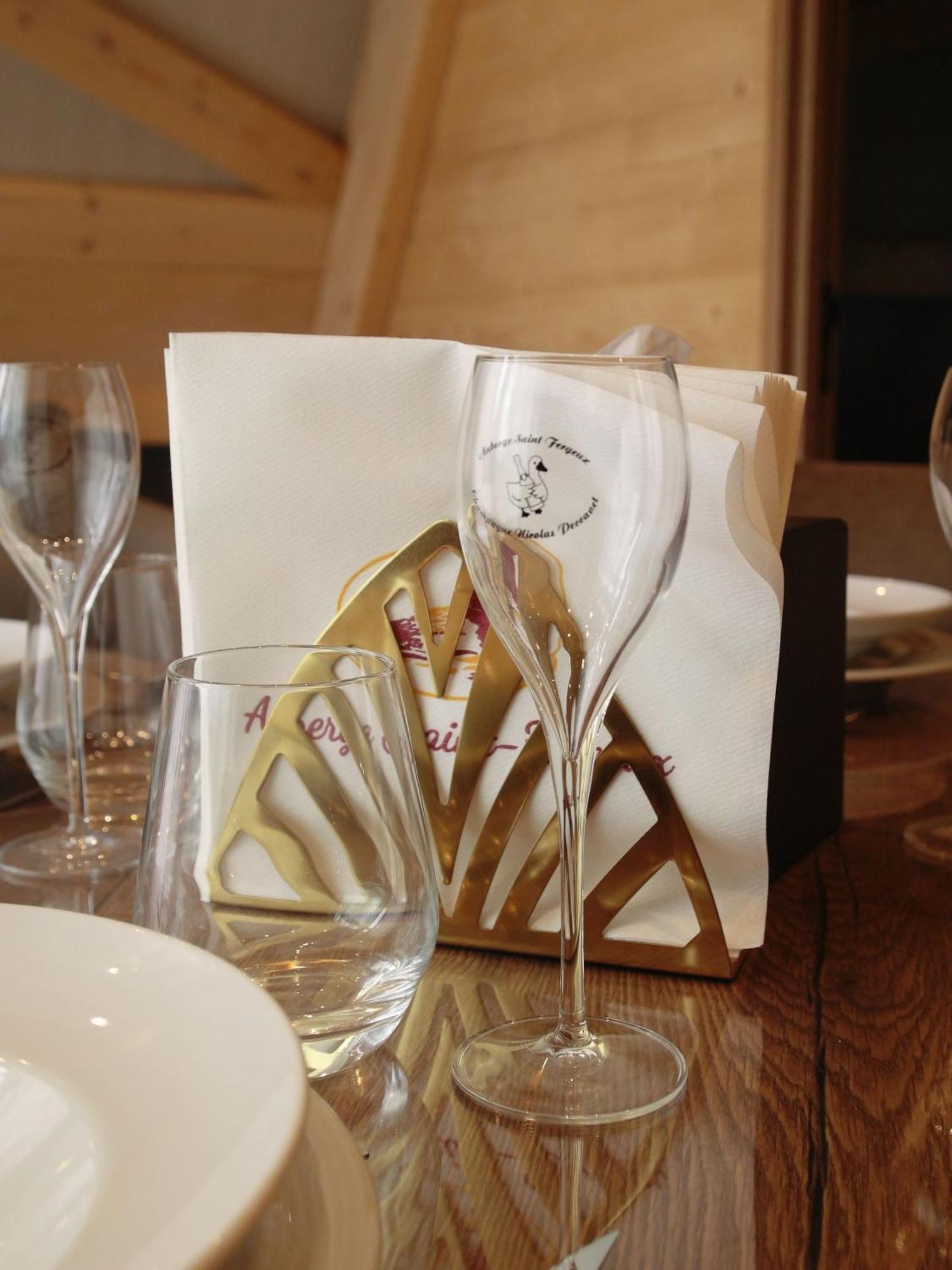 Auberge Saint Fergeux Gionges Dış mekan fotoğraf